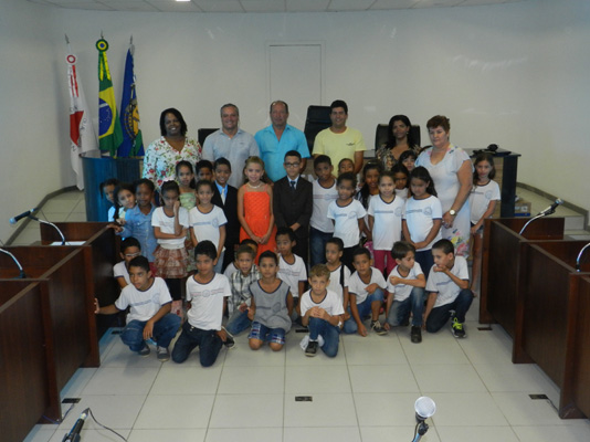 Leia mais sobre o artigo Alunos da Escola Maria Luzia na Câmara